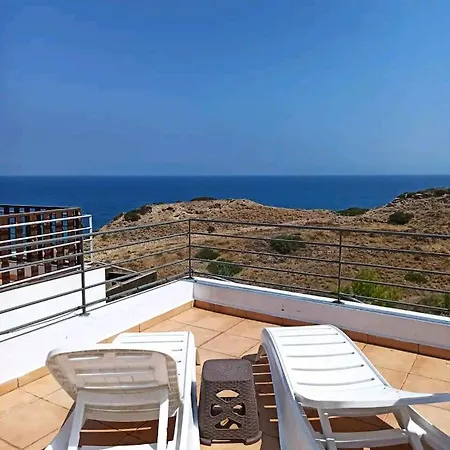 The Phoenix -seaview Penthouse With Private Terrace In Palm Bay View Apartman Kerínia